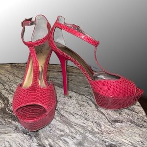 Elegant Dark Magenta Platform Heels